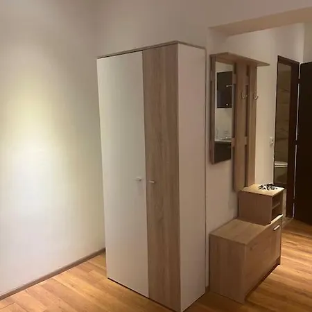 Samostatny Pokoj V Mestskem Dome Apartment