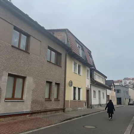Samostatny Pokoj V Mestskem Dome Apartment